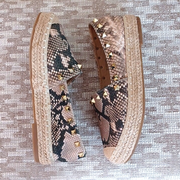 STEVEN by Steve Madden Snake Print  Jute Platform Gold Spiked Slip-on Shoes. - Picture 3 of 9